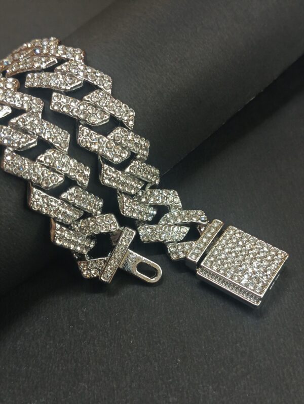Stylish Bracelet with American Diamond Studded