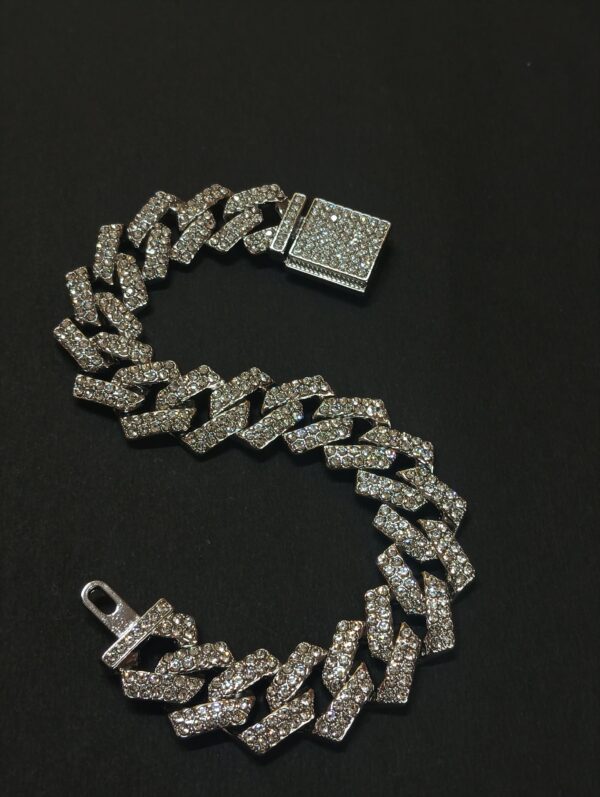 Stylish Bracelet with American Diamond Studded
