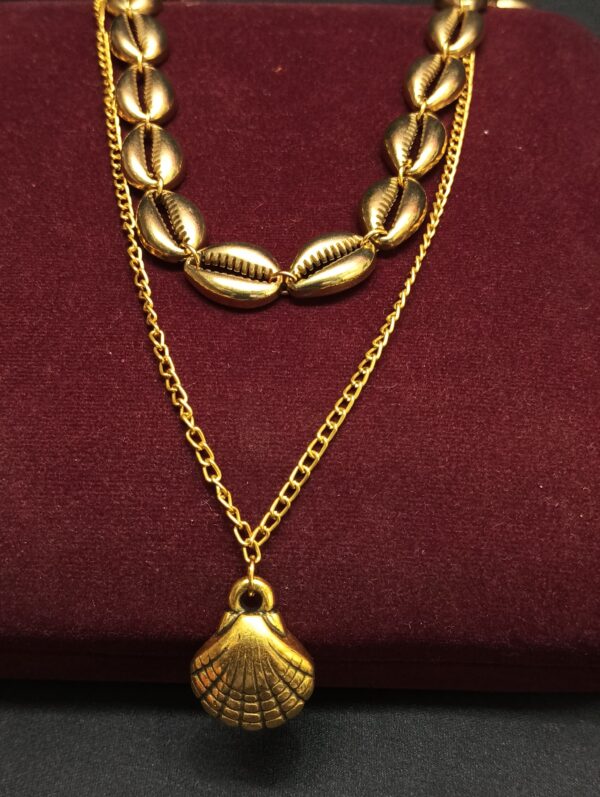 Minimal Aesthetic Multilayer Shell Necklace