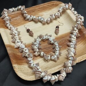 Handmade Spiral Shell Opera Necklace Set