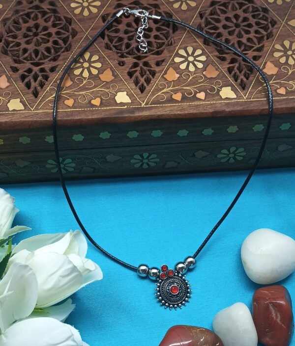 Filigree Pendant Necklace with Red Stones