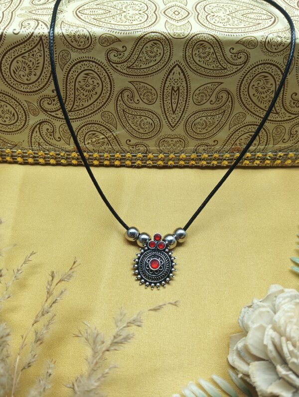 Filigree Pendant Necklace with Red Stones