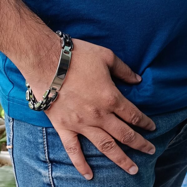 Durable Modern Men’s Interwoven Chain Bracelet
