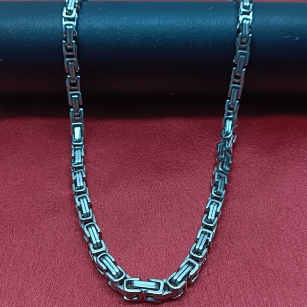 Intricate Interwoven Men’s Byzantine Chain