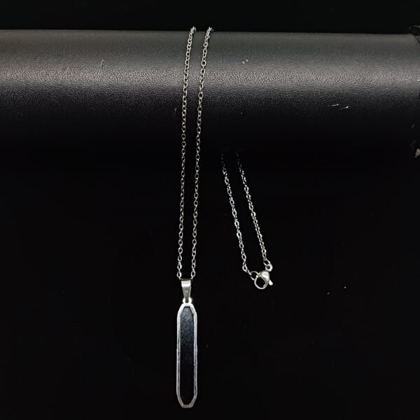 Men’s Sleek Minimalist Pendant