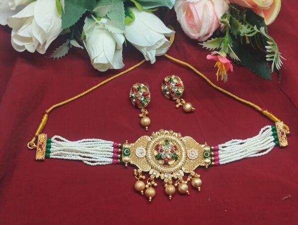Traditional Gold-Plated Choker Necklace Set