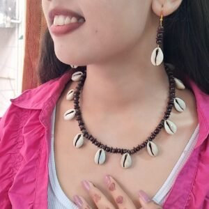 Handcrafted Cowrie Shell Jewelry Set