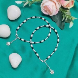 Dual-tone Black & White Beaded Anklet