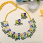 Resin Floral Choker Necklace Set