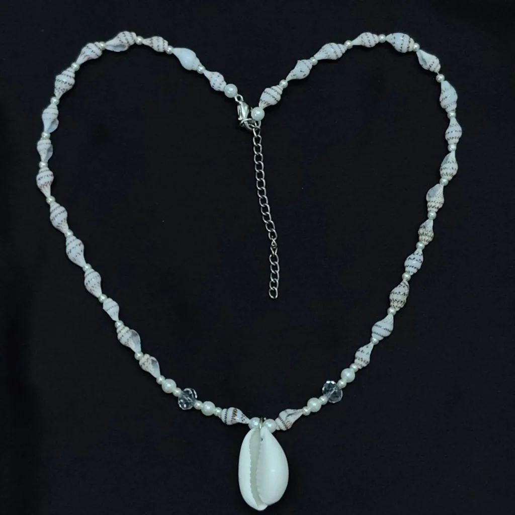 Handcrafted Beach Style Shell Necklace