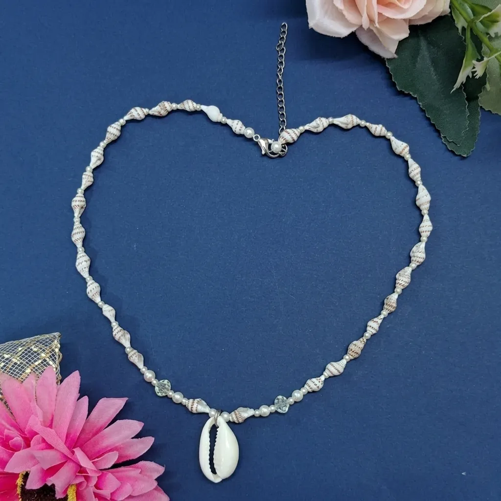 Handcrafted Beach Style Shell Necklace