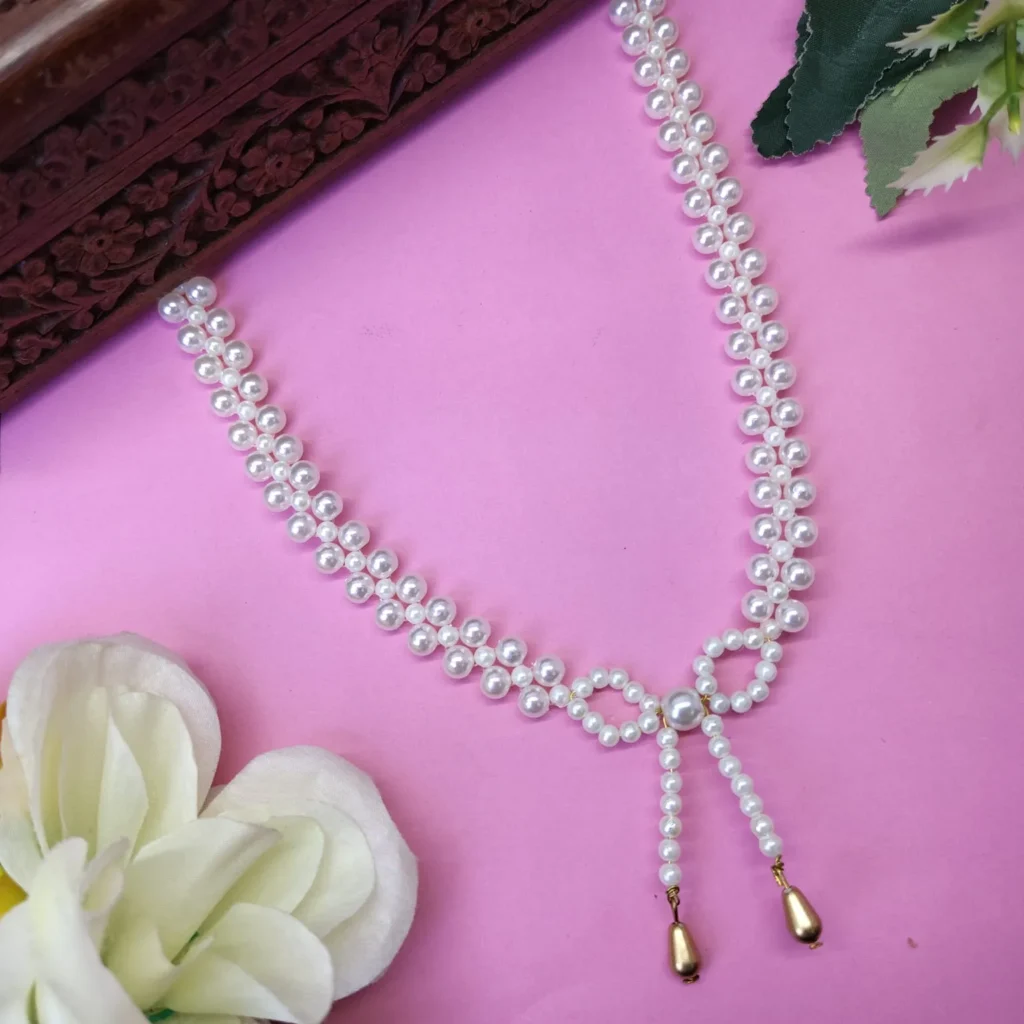 Stylish Pearl & Beaded Bow Necklace